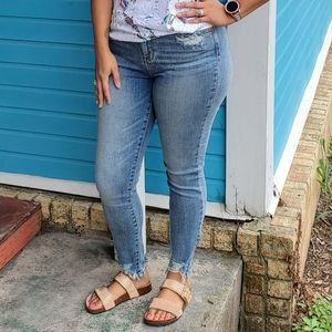 Judy Blue Rip Frayed Hem Skinny